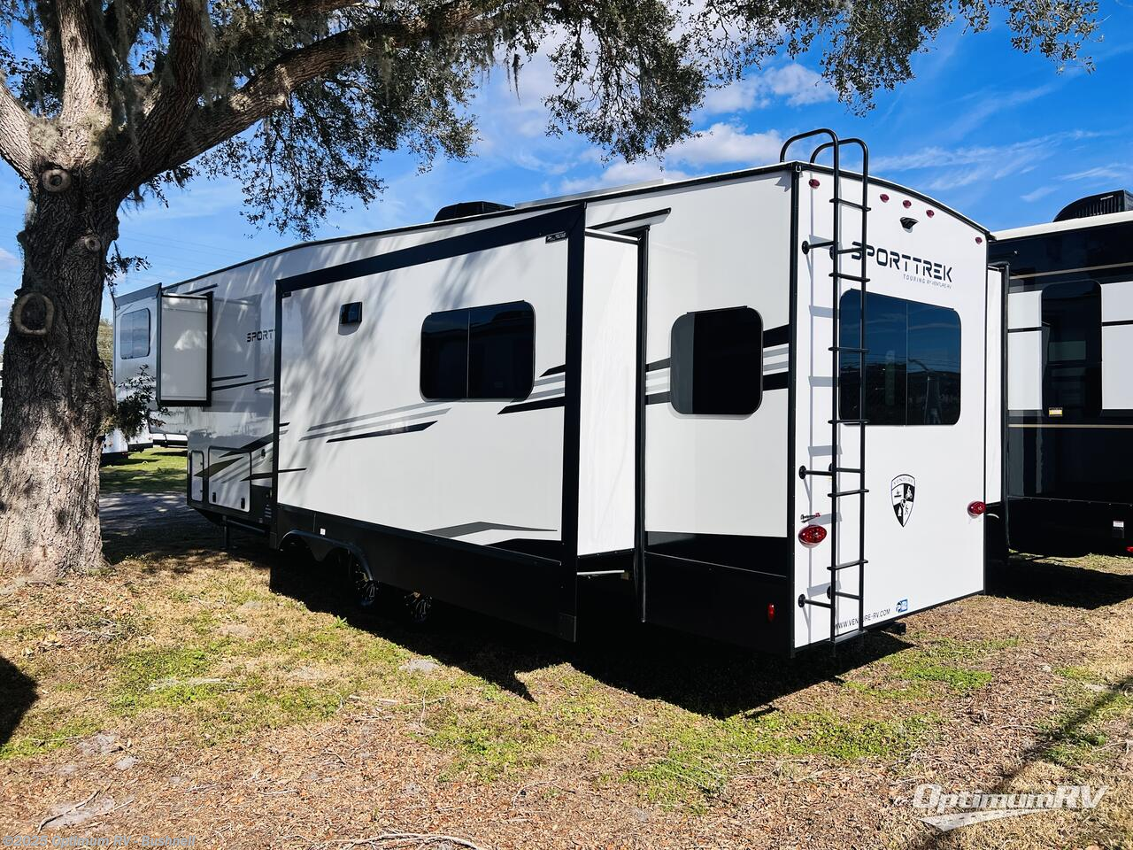 Call now about this 2025 Venture RV SportTrek Touring Edition STTF353VIK! 2025 Venture RV SportTrek Touring Edition STTF353VIK - New Fifth Wheel For Sale by Optimum RV - Bushnell in Bushnell, Florida features Slideout, Awning