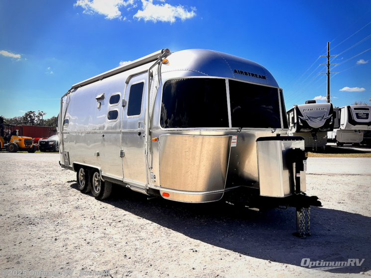 Email now about this 2021 Airstream Flying Cloud 23CB! Used 2021 Airstream Flying Cloud 23CB available in Bushnell, Florida
