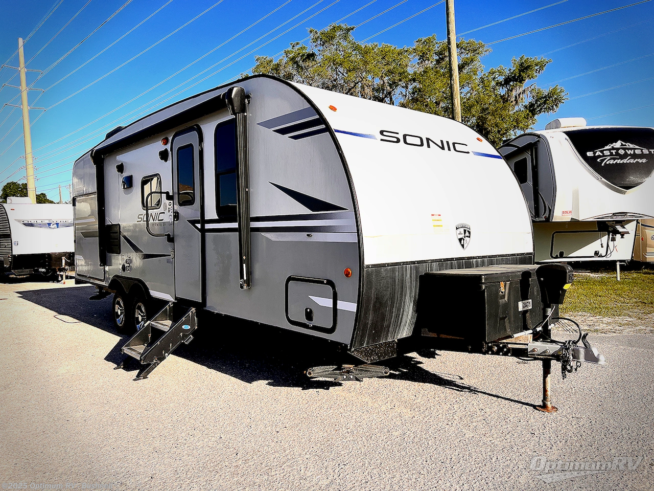 Email now about this 2020 Venture RV Sonic SN220VRB! Used 2020 Venture RV Sonic SN220VRB available in Bushnell, Florida