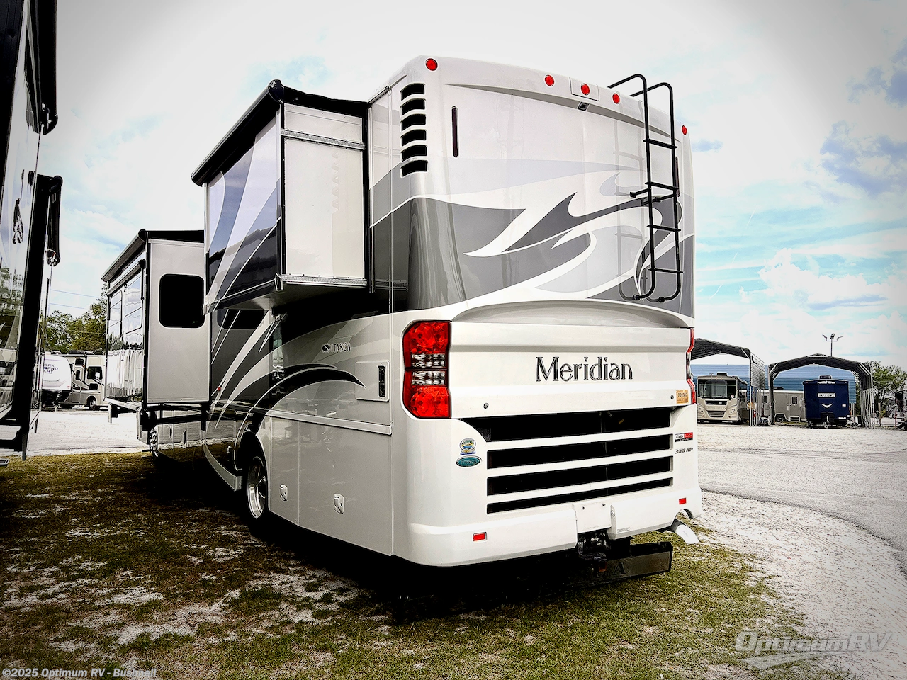 Call now about this 2014 Itasca Meridian 36M! 2014 Itasca Meridian 36M - Used Class A For Sale by Optimum RV - Bushnell in Bushnell, Florida features Slideout