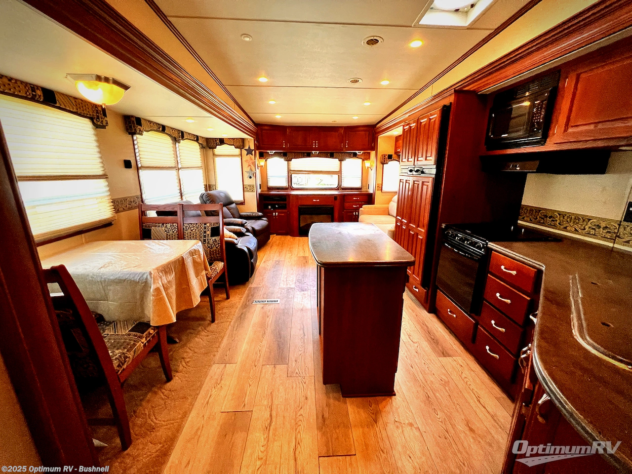 Used 2009 Carriage Cameo F37RE3 available in Bushnell, Florida