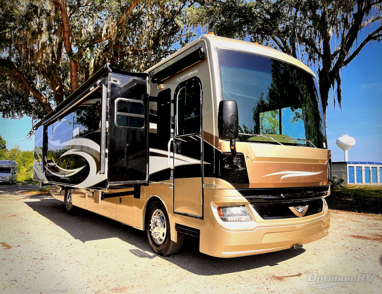 Email now about this 2016 Fleetwood Pace Arrow LXE 38B! Used 2016 Fleetwood Pace Arrow LXE 38B available in Bushnell, Florida