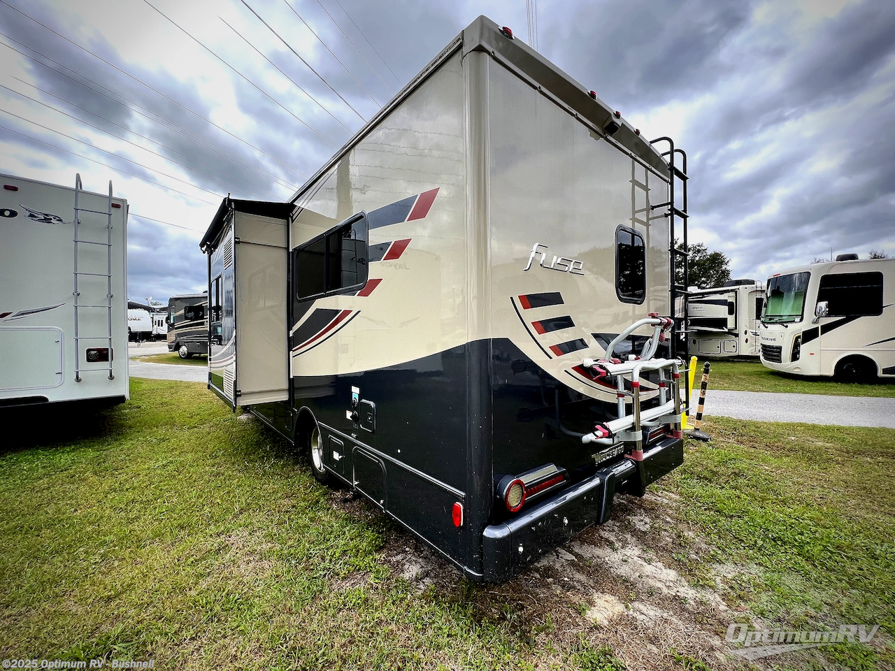 Call now about this 2017 Winnebago Fuse 23A! 2017 Winnebago Fuse 23A - Used Class C For Sale by Optimum RV - Bushnell in Bushnell, Florida features Awning, Slideout