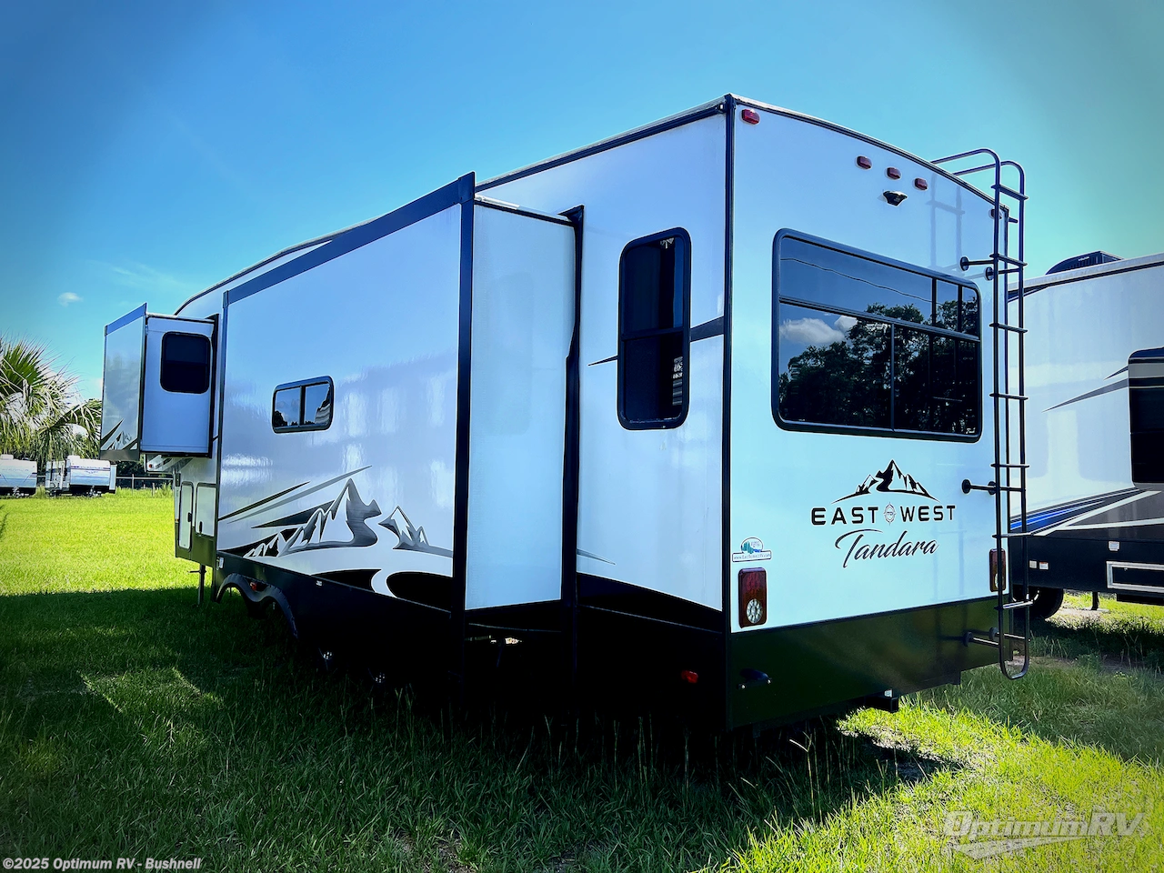 Call now about this 2024 East to West Tandara 320RL! 2024 East to West Tandara 320RL - Used Fifth Wheel For Sale by Optimum RV - Bushnell in Bushnell, Florida features Slideout, Awning