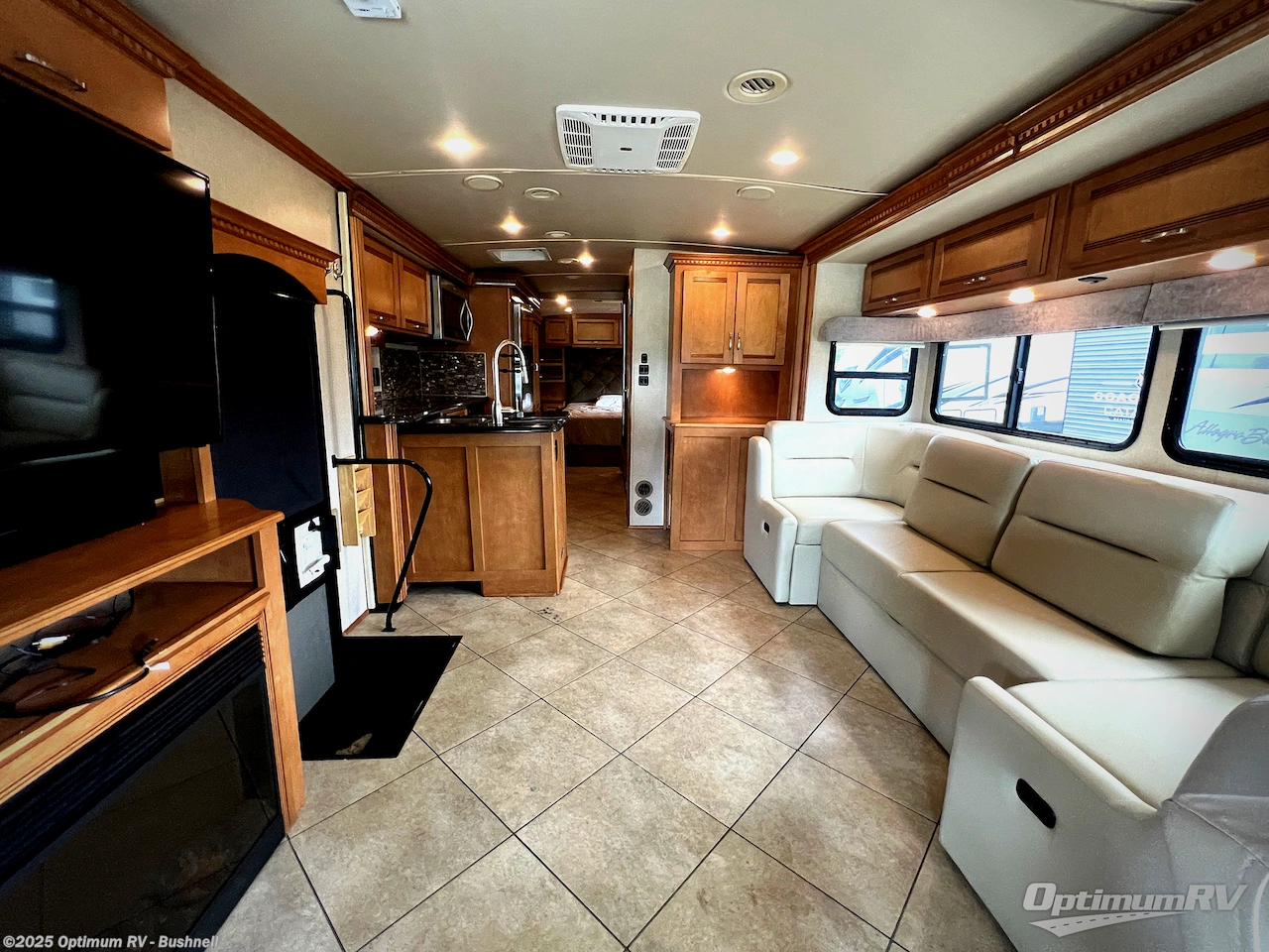 Used 2015 Itasca Solei 34T available in Bushnell, Florida
