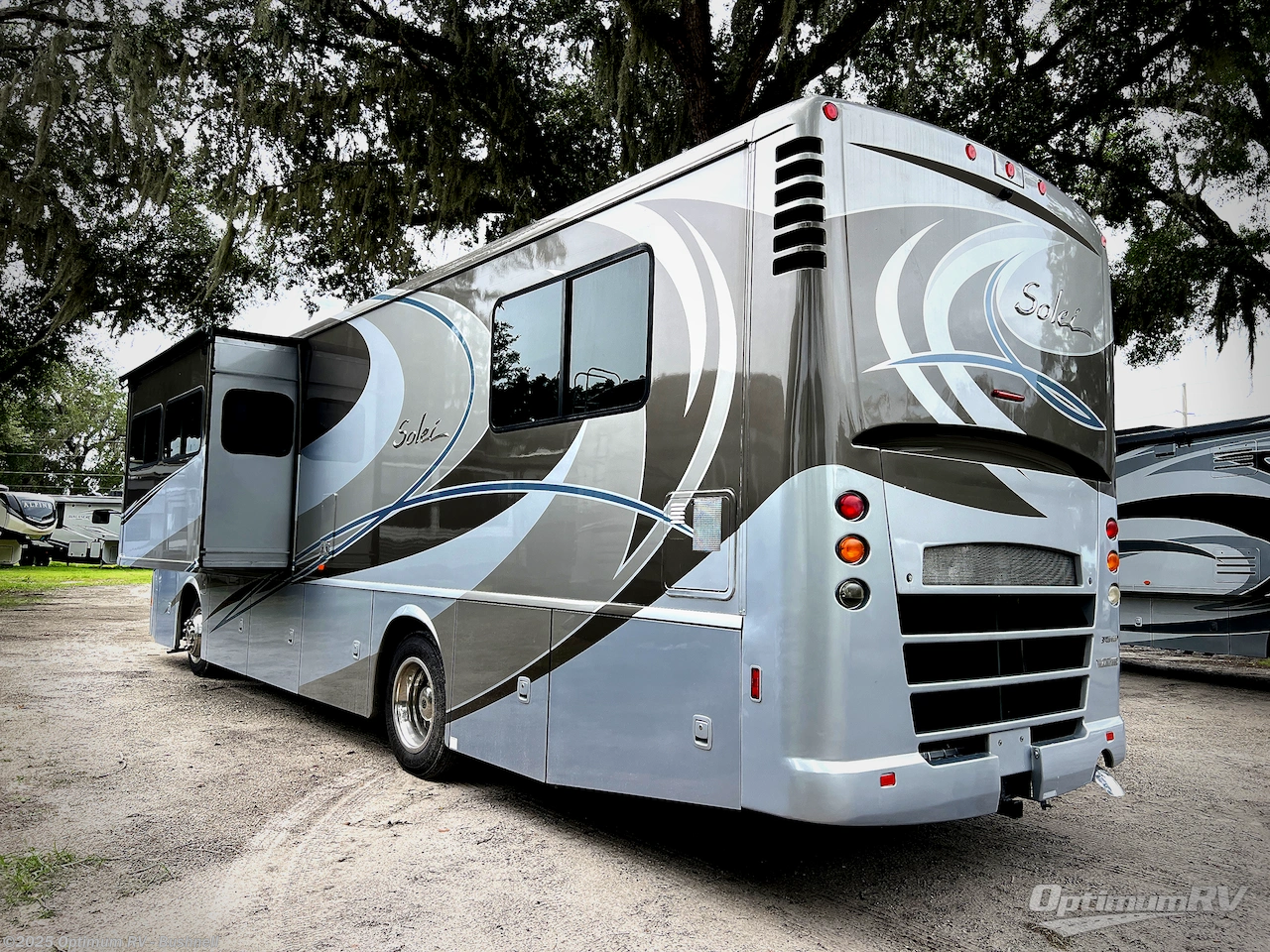Call now about this 2015 Itasca Solei 34T! 2015 Itasca Solei 34T - Used Class A For Sale by Optimum RV - Bushnell in Bushnell, Florida features Slideout