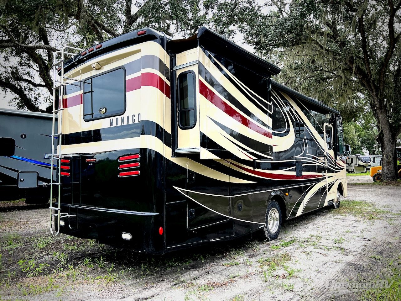 Contact us now about this 2013 Monaco RV LaPalma 32 SBD! 2013 LaPalma 32 SBD by Monaco RV from Optimum RV - Bushnell in Bushnell, Florida