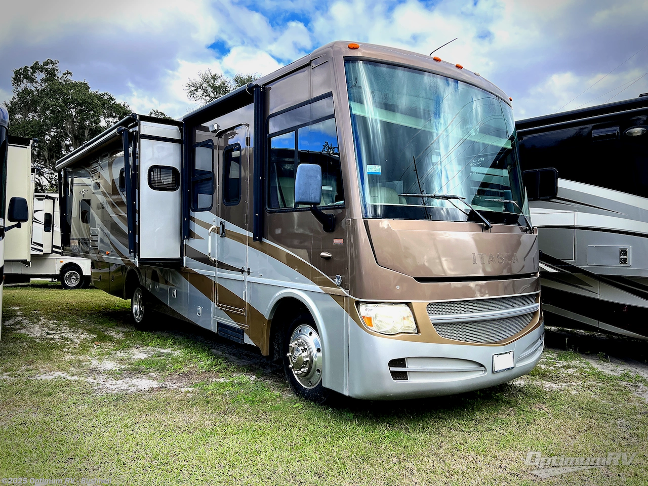 Email now about this 2013 Itasca Sunova 30A! Used 2013 Itasca Sunova 30A available in Bushnell, Florida