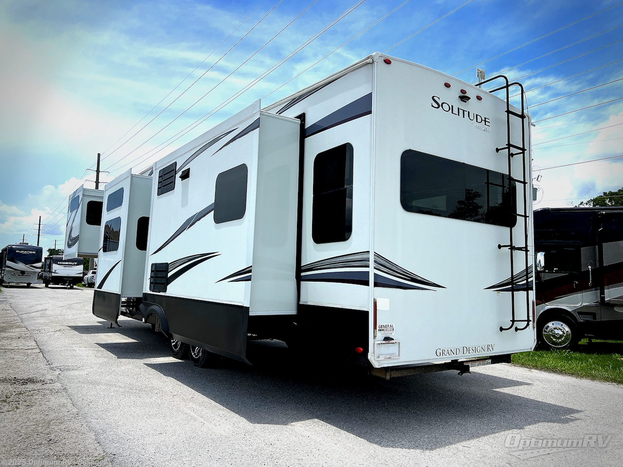 Call now about this 2021 Grand Design Solitude 378MBS! 2021 Grand Design Solitude 378MBS - Used Fifth Wheel For Sale by Optimum RV - Bushnell in Bushnell, Florida features Awning, Slideout