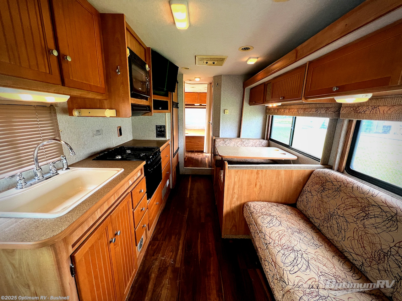 Used 2007 Winnebago Access 26A available in Bushnell, Florida