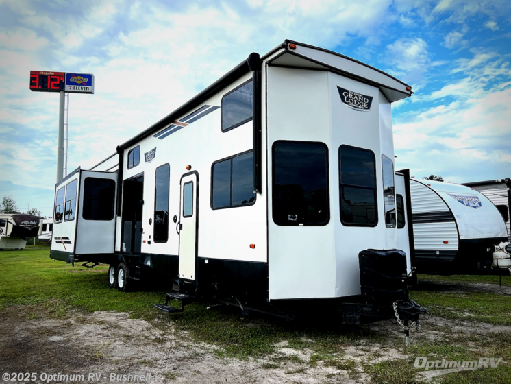 Email now about this 2022 Forest River Wildwood Grand Lodge 42DL! Used 2022 Forest River Wildwood Grand Lodge 42DL available in Bushnell, Florida