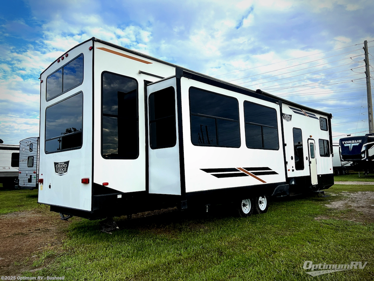 Contact us now about this 2022 Forest River Wildwood Grand Lodge 42DL! 2022 Wildwood Grand Lodge 42DL by Forest River from Optimum RV - Bushnell in Bushnell, Florida