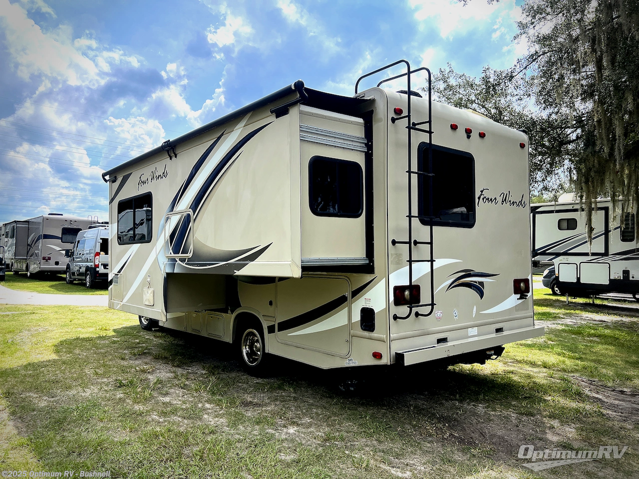 Call now about this 2017 Thor Four Winds 24F! 2017 Thor Four Winds 24F - Used Class C For Sale by Optimum RV - Bushnell in Bushnell, Florida features Slideout, Awning