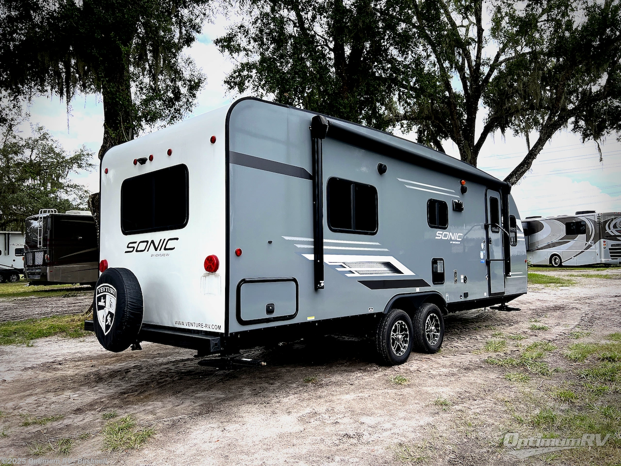 Used 2023 Venture RV Sonic SN241VFL available in Bushnell, Florida