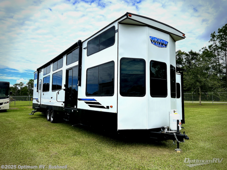 Email now about this 2024 Forest River Salem Grand Villa 42VIEW! Used 2024 Forest River Salem Grand Villa 42VIEW available in Bushnell, Florida