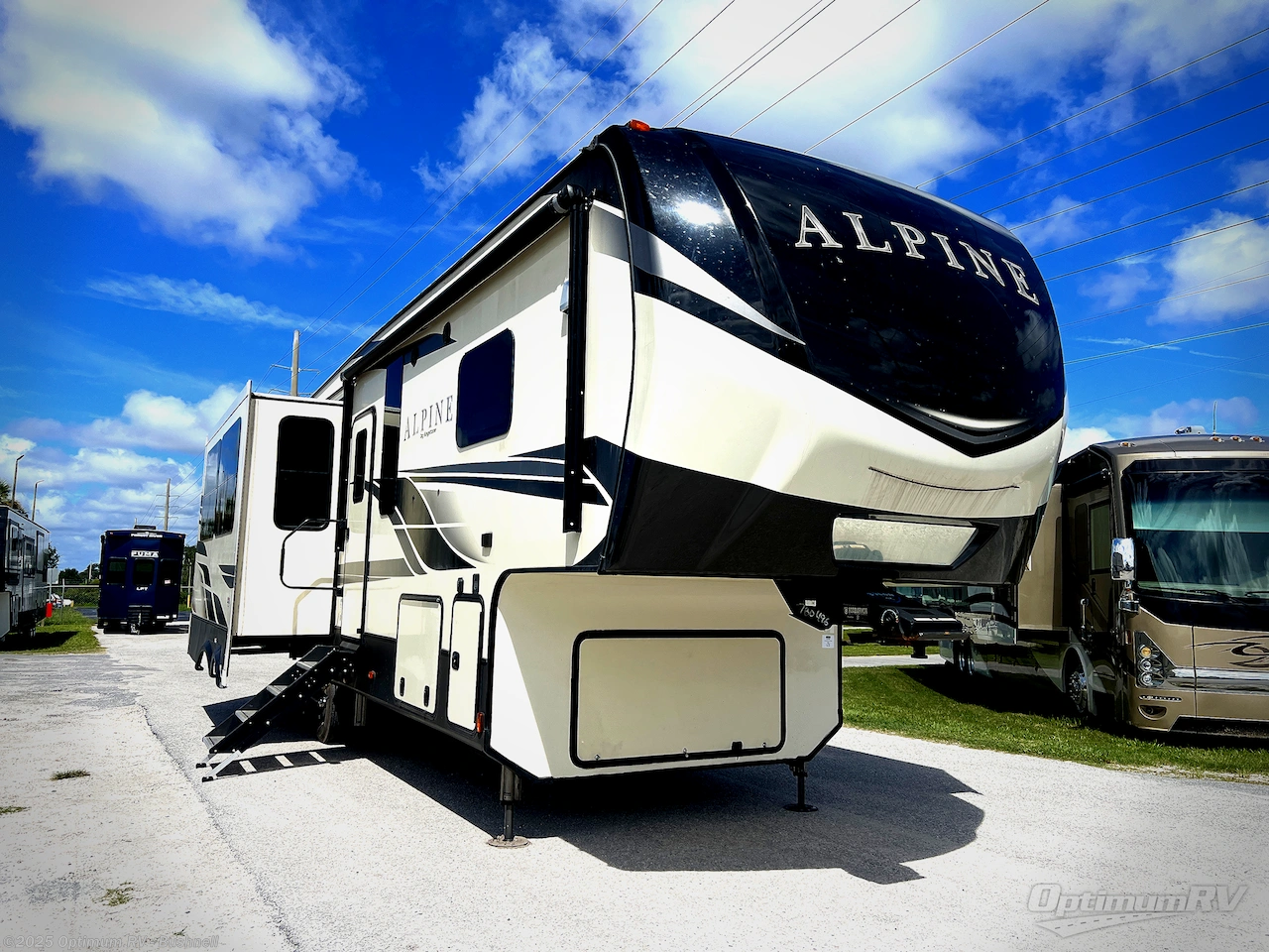 Email now about this 2020 Keystone Alpine 3021RE! Used 2020 Keystone Alpine 3021RE available in Bushnell, Florida