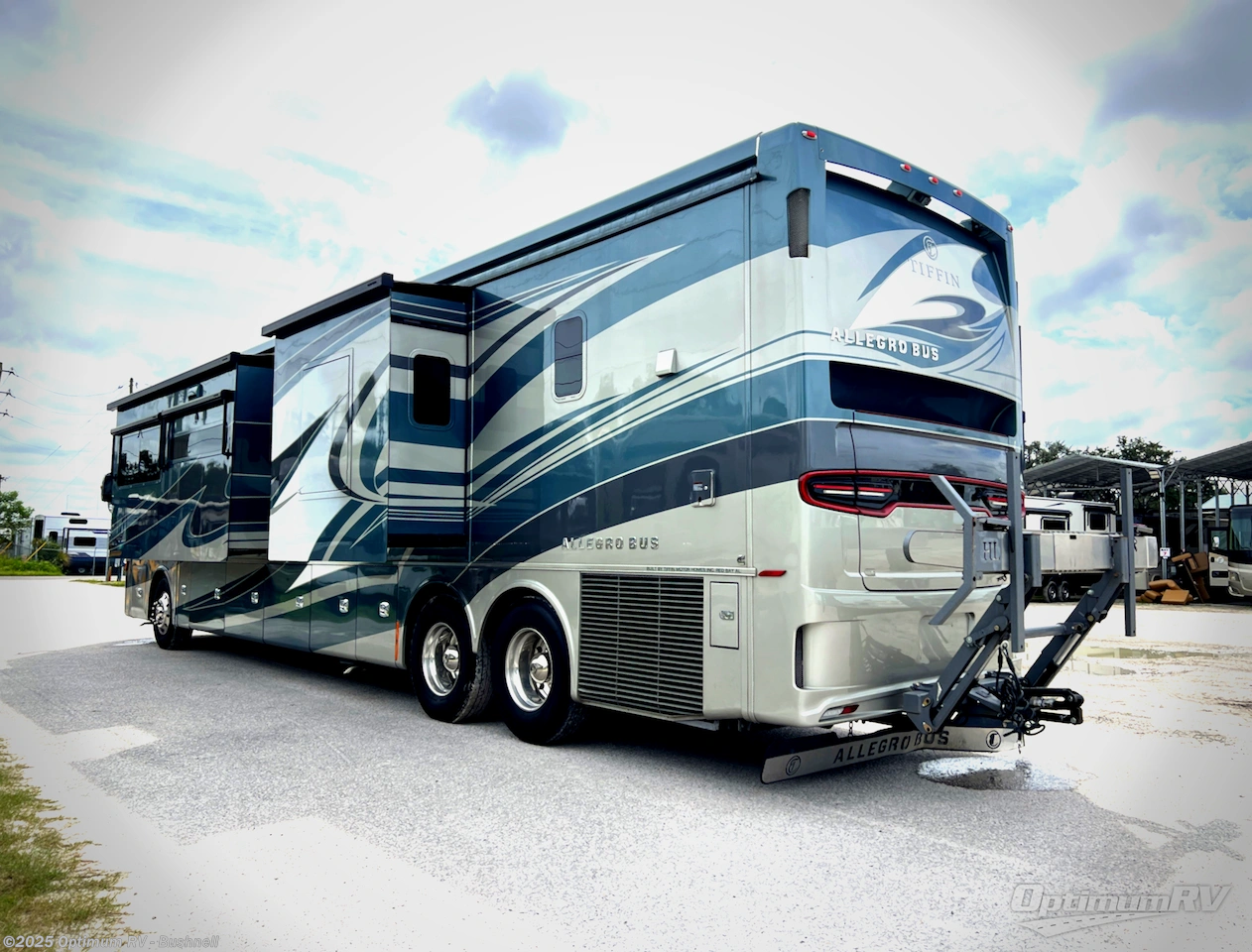 Call now about this 2019 Tiffin Allegro Bus 45OPP! 2019 Tiffin Allegro Bus 45OPP - Used Class A For Sale by Optimum RV - Bushnell in Bushnell, Florida features Slideout, Awning
