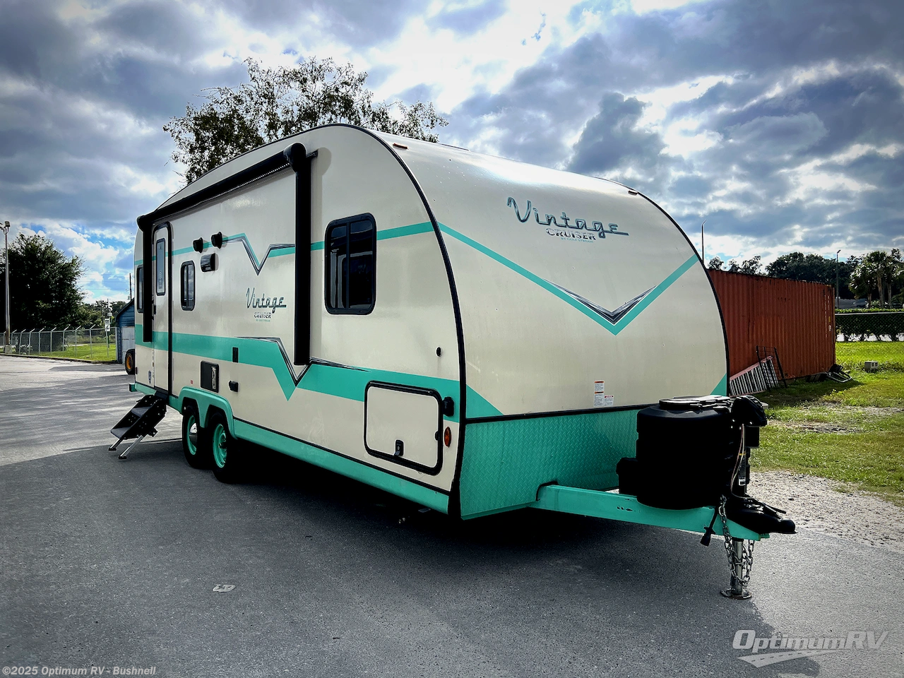 Email now about this 2024 Gulf Stream Vintage Cruiser 23TWS! Used 2024 Gulf Stream Vintage Cruiser 23TWS available in Bushnell, Florida