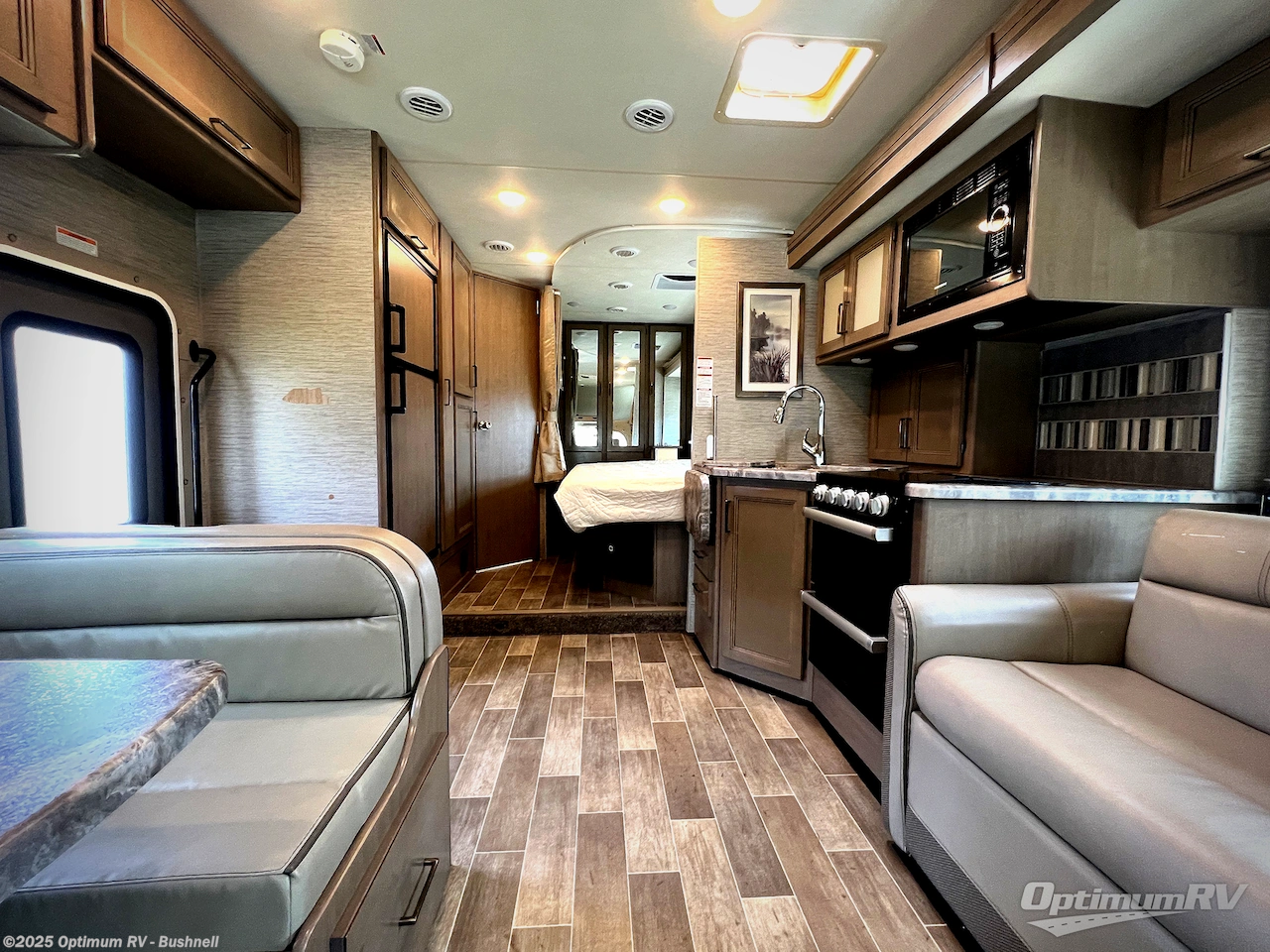 Used 2021 Thor Chateau 27R available in Bushnell, Florida