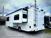 Call now about this 2021 Thor Chateau 27R! 2021 Thor Chateau 27R - Used Class C For Sale by Optimum RV - Bushnell in Bushnell, Florida features Slideout, Awning