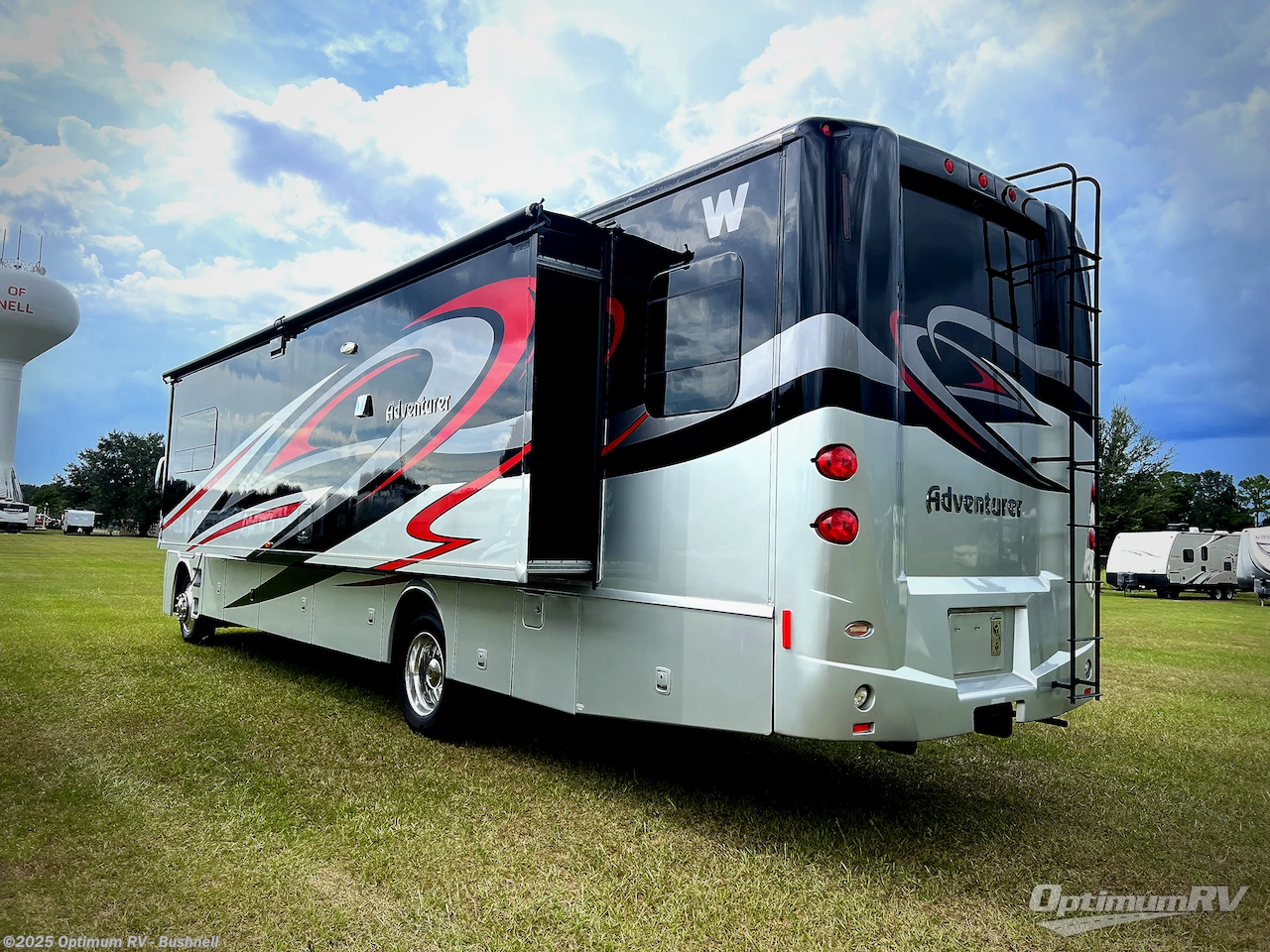Call now about this 2014 Winnebago Adventurer 37F! 2014 Winnebago Adventurer 37F - Used Class A For Sale by Optimum RV - Bushnell in Bushnell, Florida features Slideout