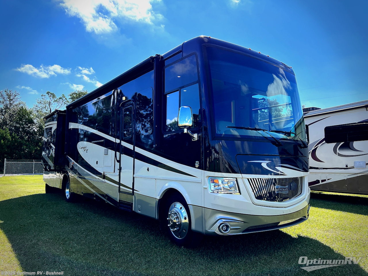 Email now about this 2016 Newmar Canyon Star 3953! Used 2016 Newmar Canyon Star 3953 available in Bushnell, Florida