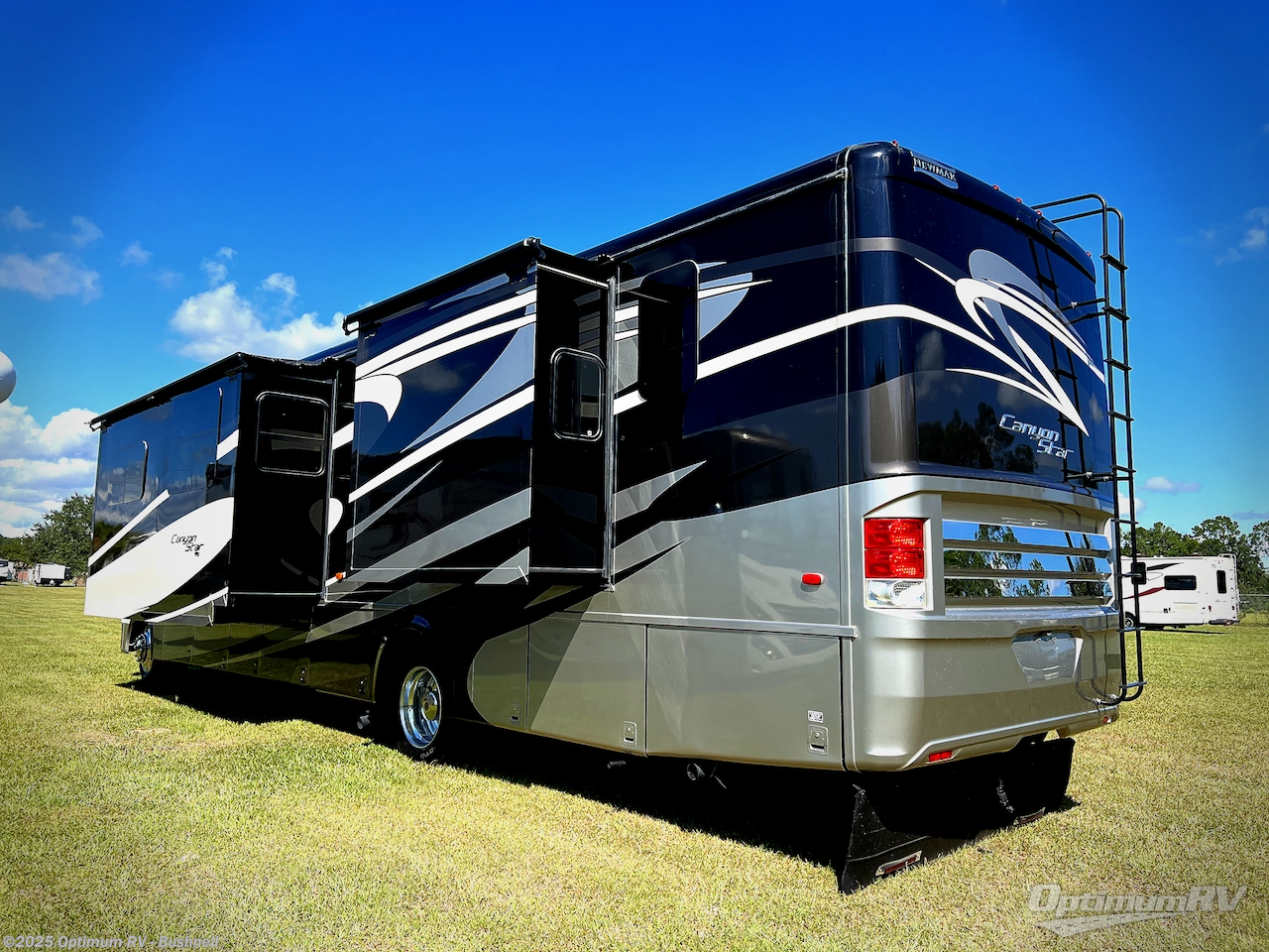 Call now about this 2016 Newmar Canyon Star 3953! 2016 Newmar Canyon Star 3953 - Used Class A For Sale by Optimum RV - Bushnell in Bushnell, Florida features Slideout