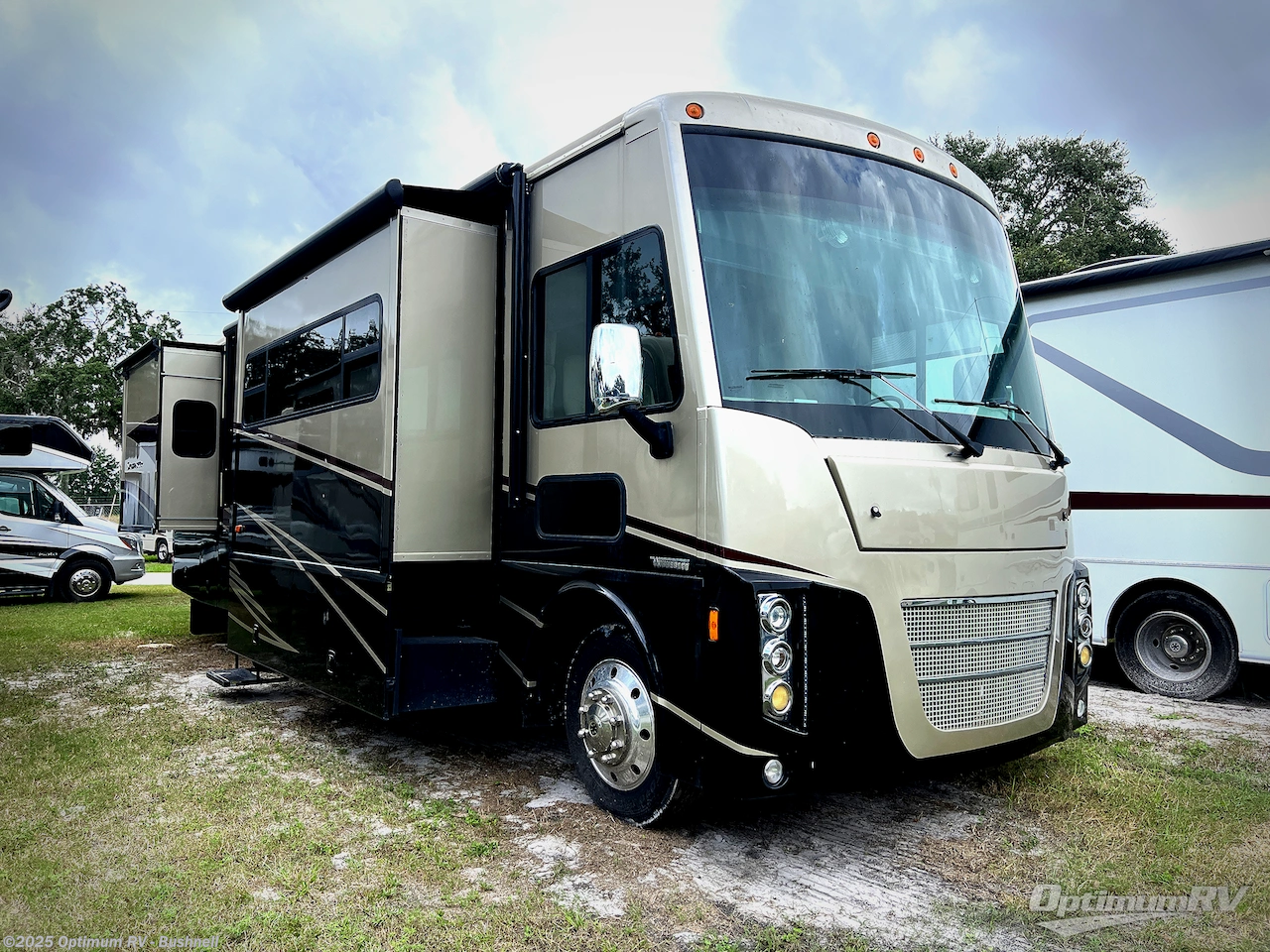 Email now about this 2018 Winnebago Sightseer 33C! Used 2018 Winnebago Sightseer 33C available in Bushnell, Florida
