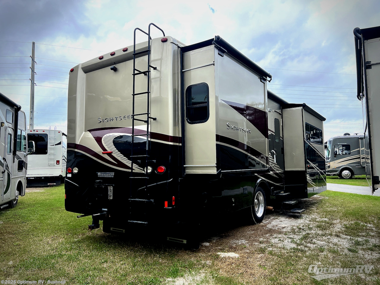 Contact us now about this 2018 Winnebago Sightseer 33C! 2018 Sightseer 33C by Winnebago from Optimum RV - Bushnell in Bushnell, Florida
