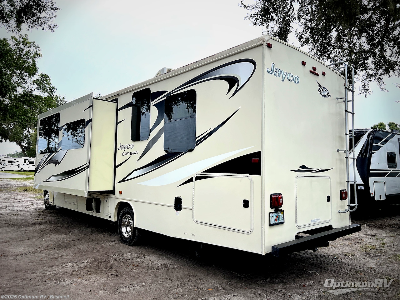 Call now about this 2016 Jayco Greyhawk 31FK! 2016 Jayco Greyhawk 31FK - Used Class C For Sale by Optimum RV - Bushnell in Bushnell, Florida features Slideout
