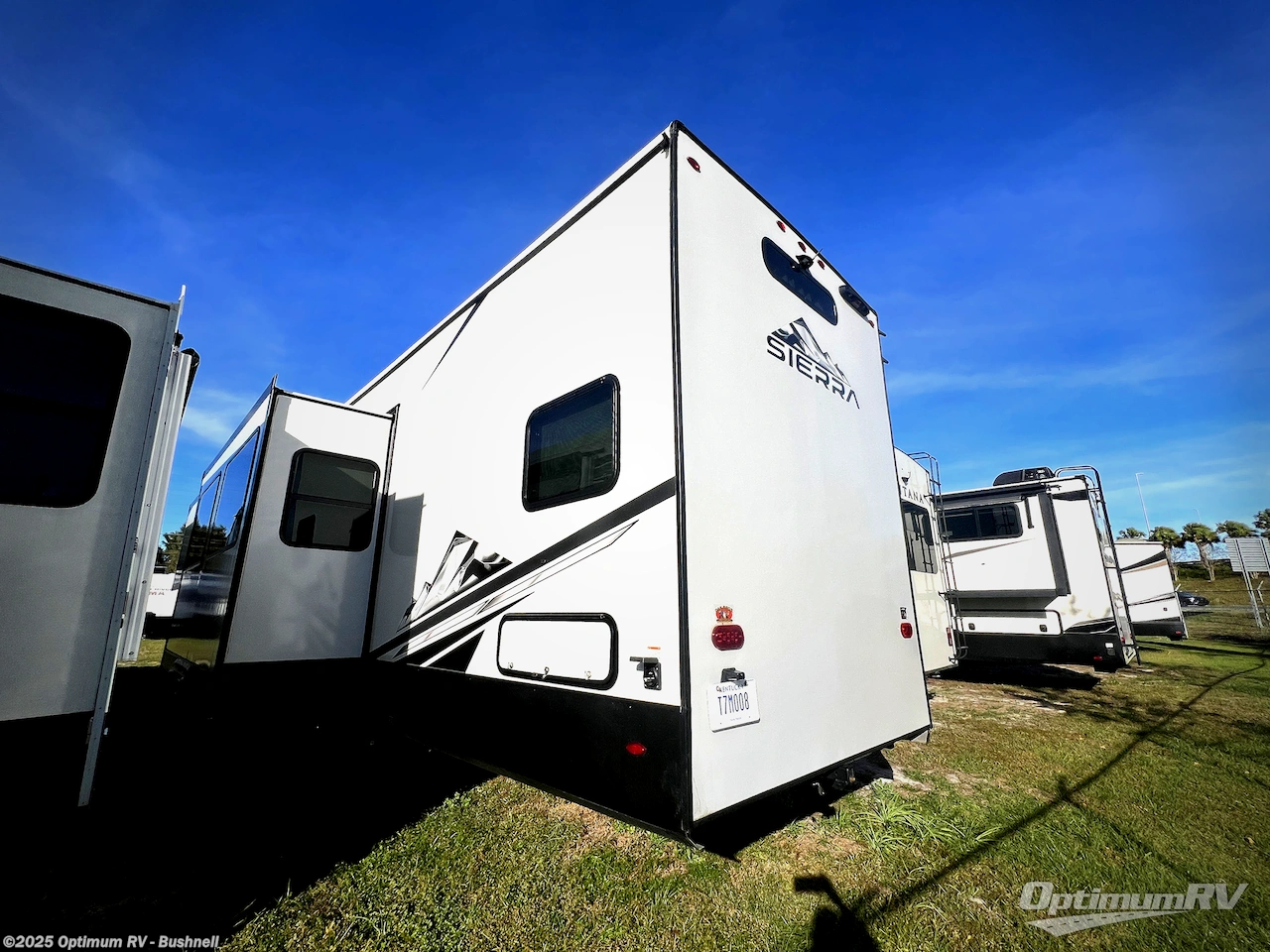 Call now about this 2024 Forest River Sierra 3550BH! 2024 Forest River Sierra 3550BH - Used Fifth Wheel For Sale by Optimum RV - Bushnell in Bushnell, Florida features Slideout, Awning