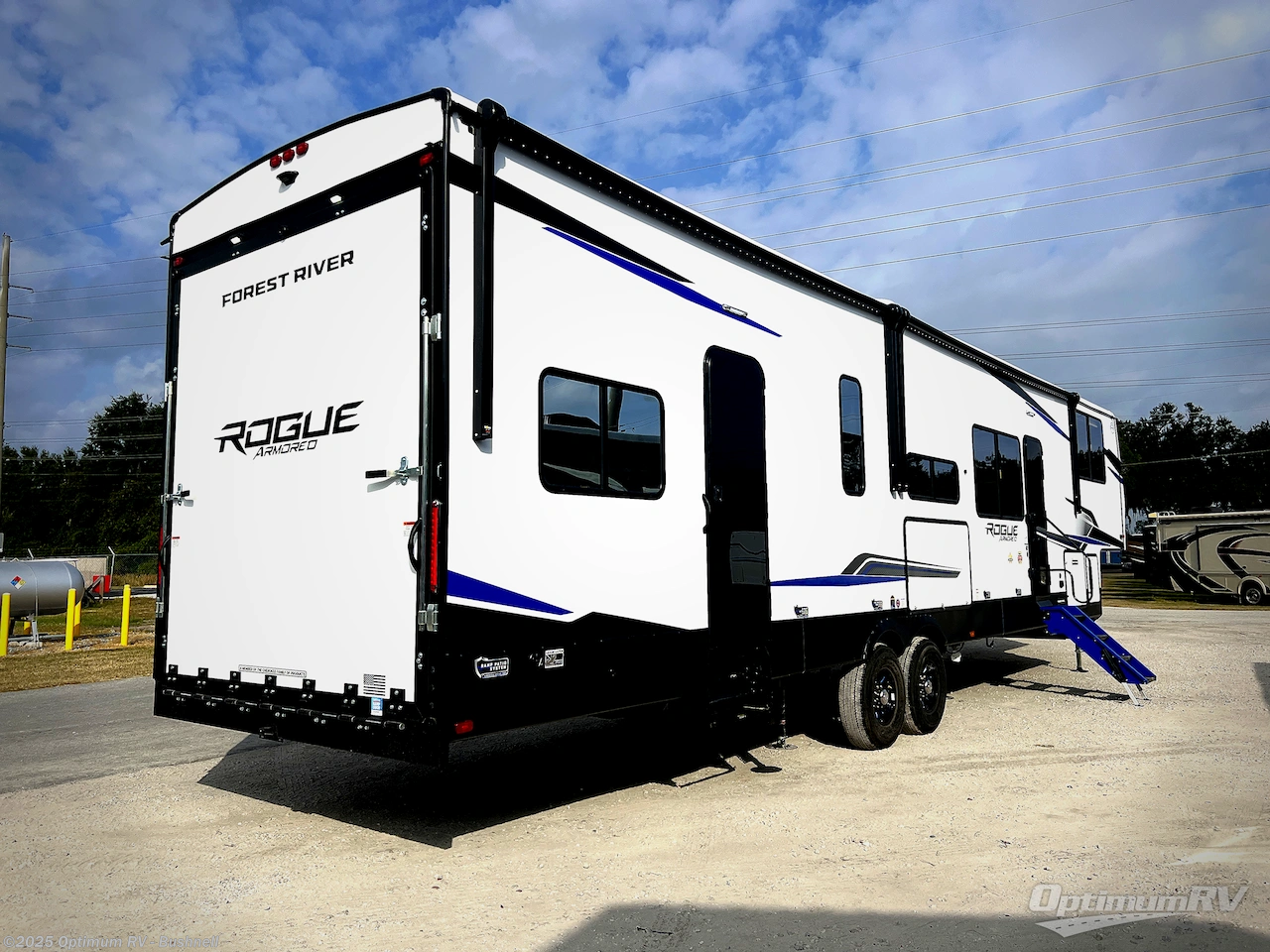 Contact us now about this 2026 Forest River Vengeance Rogue Armored 4015! 2026 Vengeance Rogue Armored 4015 by Forest River from Optimum RV - Bushnell in Bushnell, Florida