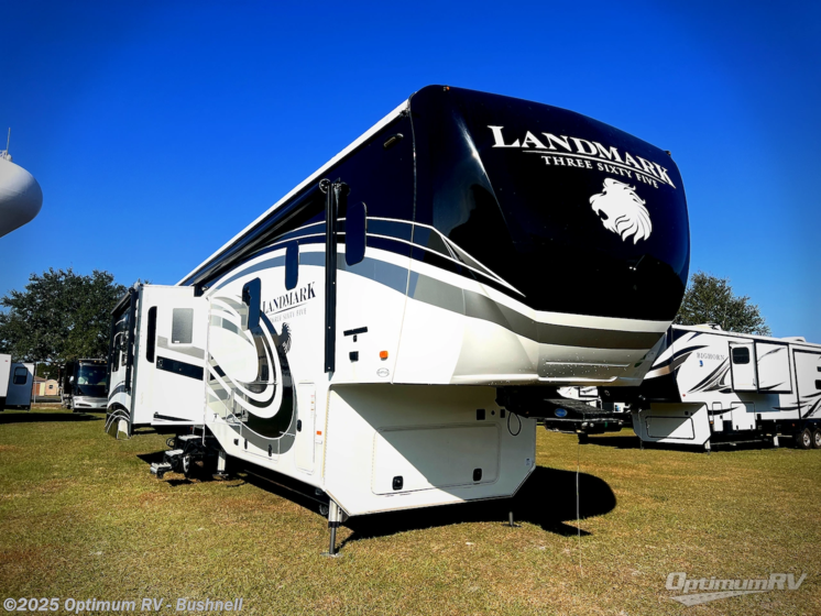 Email now about this 2017 Heartland Landmark Newport! Used 2017 Heartland Landmark Newport available in Bushnell, Florida