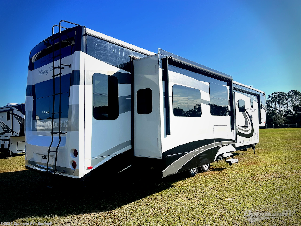 Contact us now about this 2017 Heartland Landmark Newport! 2017 Landmark Newport by Heartland from Optimum RV - Bushnell in Bushnell, Florida