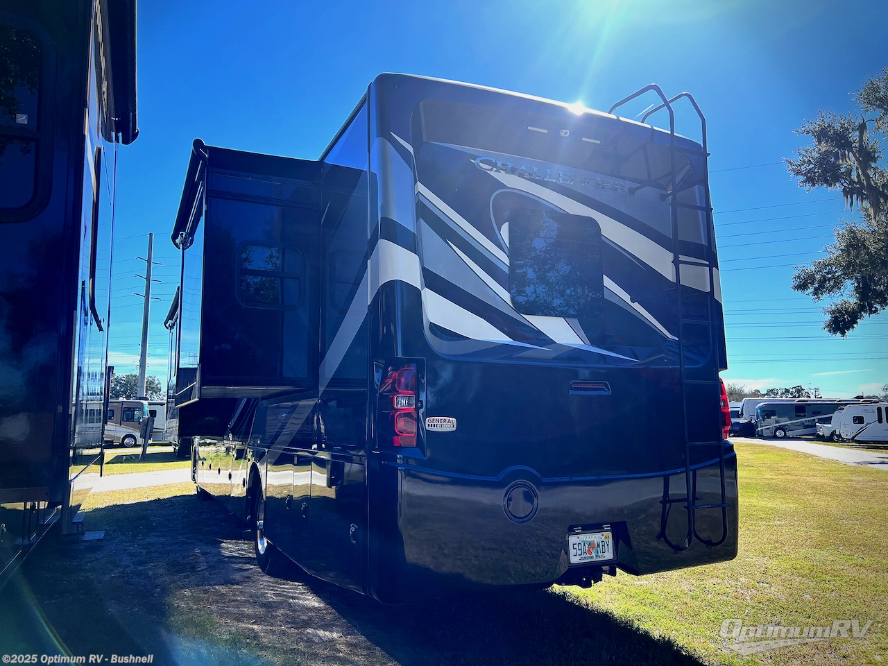 Contact us now about this 2020 Thor Challenger 37DS! 2020 Challenger 37DS by Thor from Optimum RV - Bushnell in Bushnell, Florida