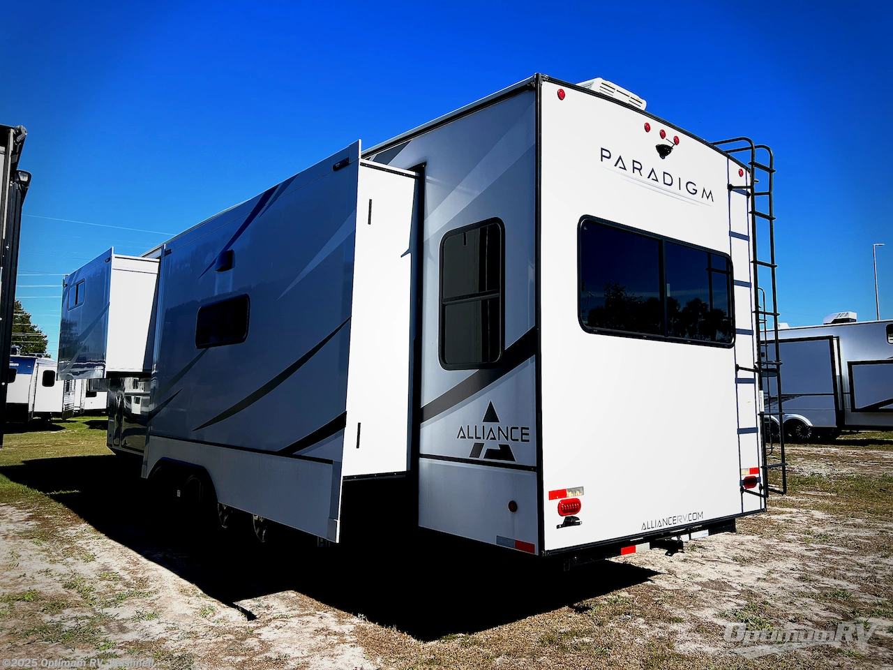 Call now about this 2023 Skyline Alliance Paradigm 340RL! 2023 Skyline Alliance Paradigm 340RL - Used Fifth Wheel For Sale by Optimum RV - Bushnell in Bushnell, Florida features Slideout, Awning