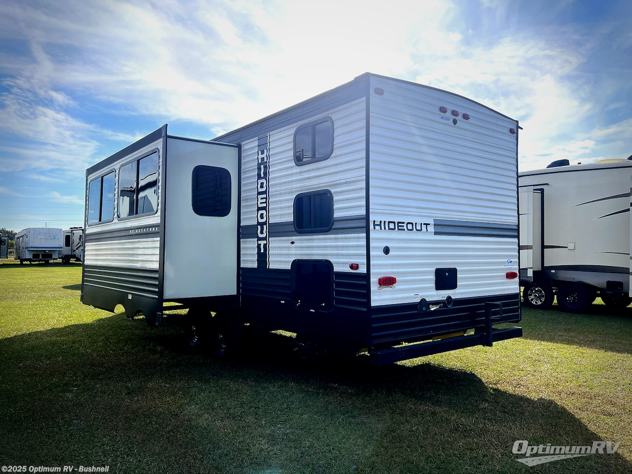 Call now about this 2022 Keystone Hideout 272BH! 2022 Keystone Hideout 272BH - Used Travel Trailer For Sale by Optimum RV - Bushnell in Bushnell, Florida features Awning, Slideout