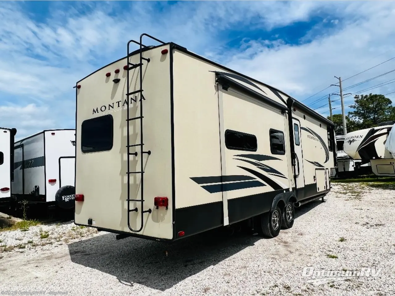 Call now about this 2019 Keystone Montana 321MK! 2019 Keystone Montana 321MK - Used Fifth Wheel For Sale by Optimum RV - Bushnell in Bushnell, Florida features Awning, Slideout