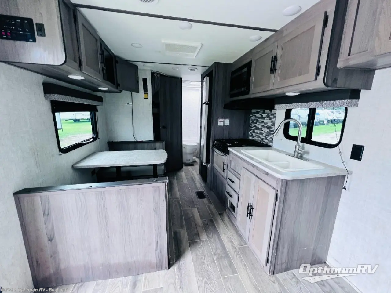 Used 2022 Gulf Stream Conquest 26HBG available in Bushnell, Florida