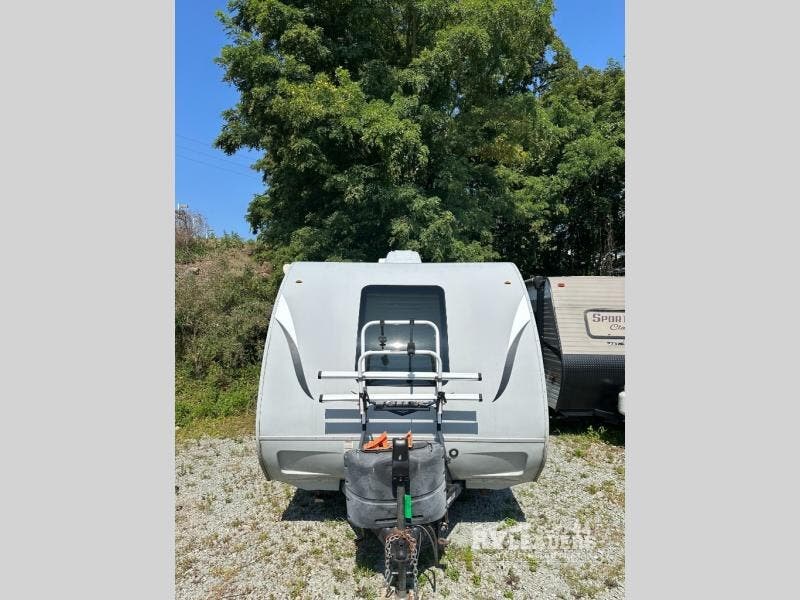 Email now about this 2015 Lance Lance Travel Trailers 2285! Used 2015 Lance Lance Travel Trailers 2285 available in Adamsburg, Pennsylvania