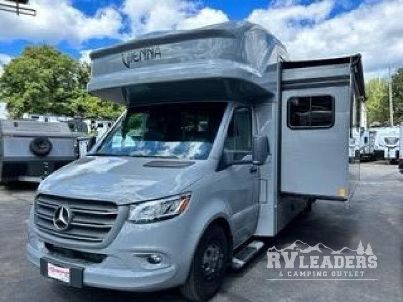 Email now about this 2025 Renegade Vienna 25RMC! Used 2025 Renegade Vienna 25RMC available in Adamsburg, Pennsylvania