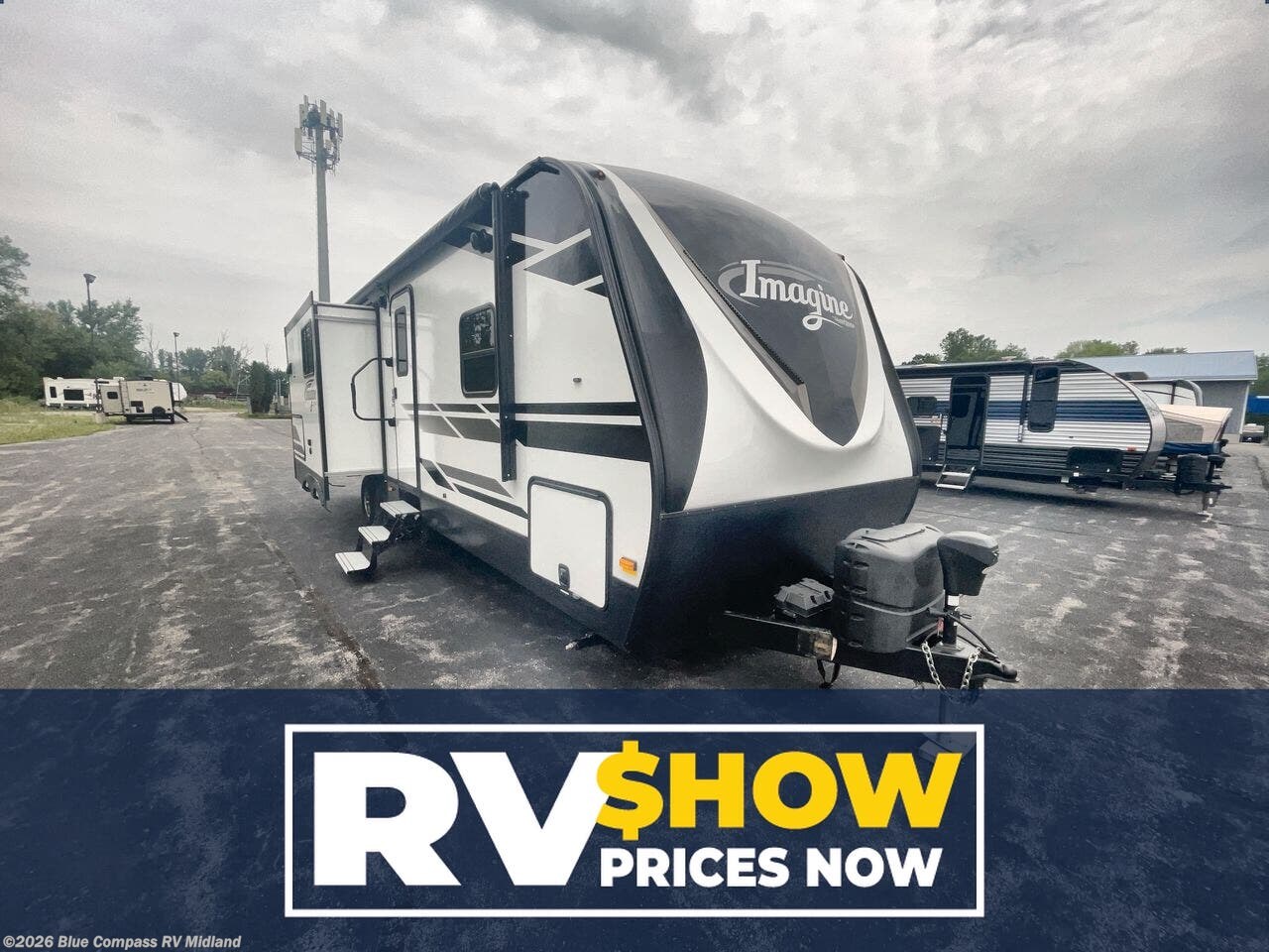 Email now about this 2020 Grand Design Imagine 2670MK! Used 2020 Grand Design Imagine 2670MK available in Midland, Michigan