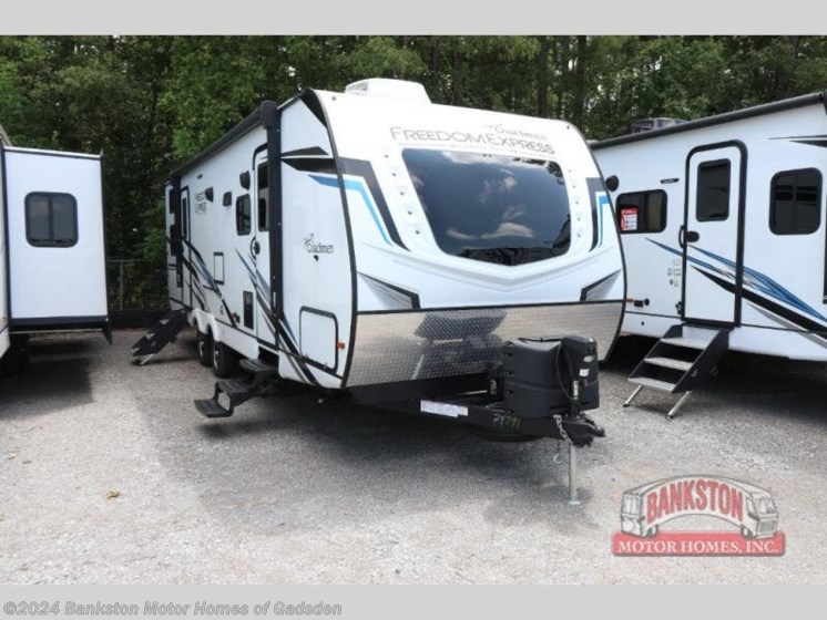 New 2022 Coachmen Freedom Express Ultra Lite 287BHDS available in Attalla, Alabama