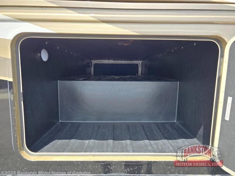 Contact us now about this 2018 Jayco Precept 33U! 2018 Precept 33U by Jayco from Bankston Motor Homes of Gadsden in Attalla, Alabama