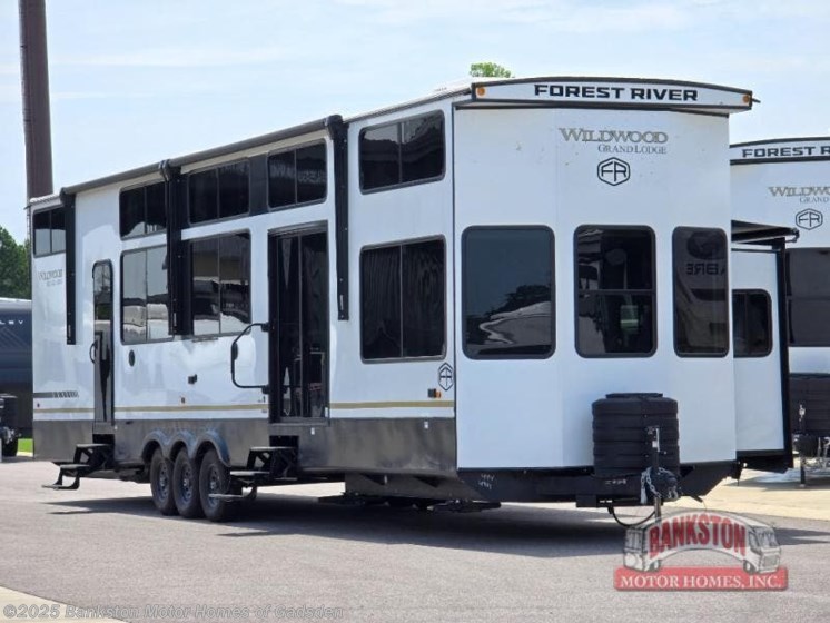 Email now about this 2025 Forest River Wildwood Grand Lodge 44VIEW! New 2025 Forest River Wildwood Grand Lodge 44VIEW available in Attalla, Alabama