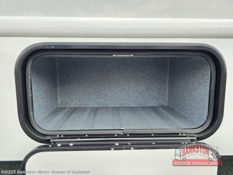 Contact us now about this 2026 East to West Entrada 2950OK! 2026 Entrada 2950OK by East to West from Bankston Motor Homes of Gadsden in Attalla, Alabama