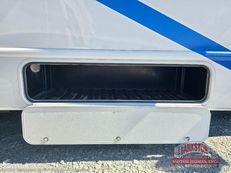 Contact us now about this 2020 Thor Motor Coach Daybreak 27DB! 2020 Daybreak 27DB by Thor Motor Coach from Bankston Motor Homes of Gadsden in Attalla, Alabama