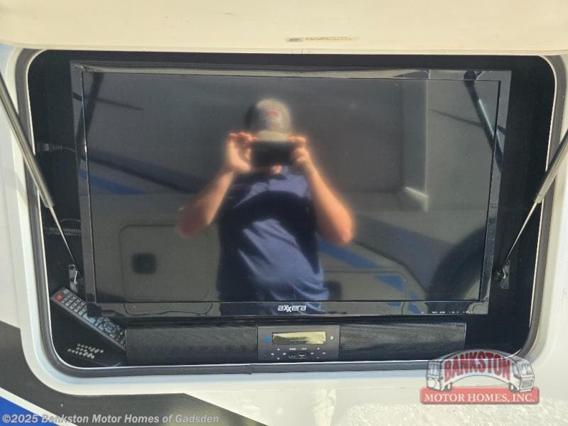 Used 2020 Thor Motor Coach Daybreak 27DB available in Attalla, Alabama