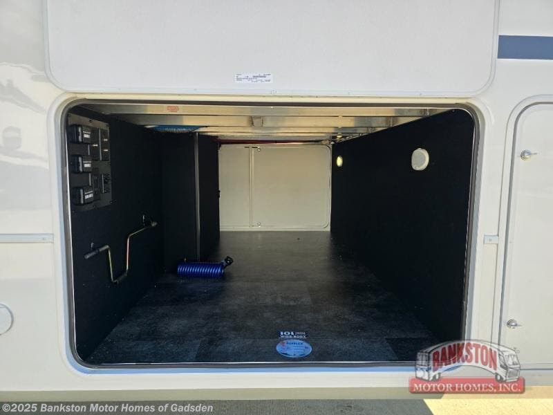 Call now about this 2026 Alliance RV Paradigm 388SP! 2026 Alliance RV Paradigm 388SP - New Fifth Wheel For Sale by Bankston Motor Homes of Gadsden in Attalla, Alabama