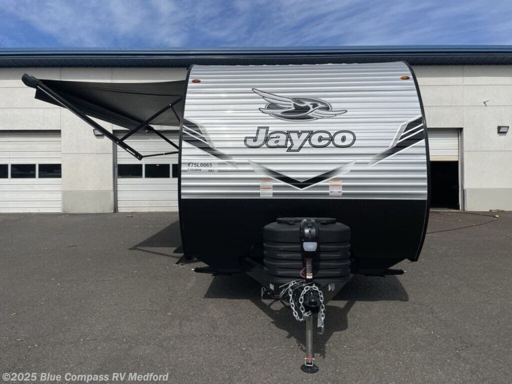 Email now about this 2026 Jayco Jay Flight SLX 210QBW! New 2026 Jayco Jay Flight SLX 210QBW available in Medford, Oregon